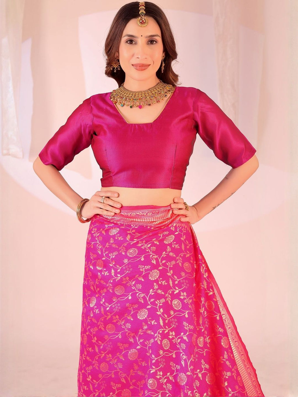 Dhimhi Women's Pink Silk Cotton Woven Design Sarees