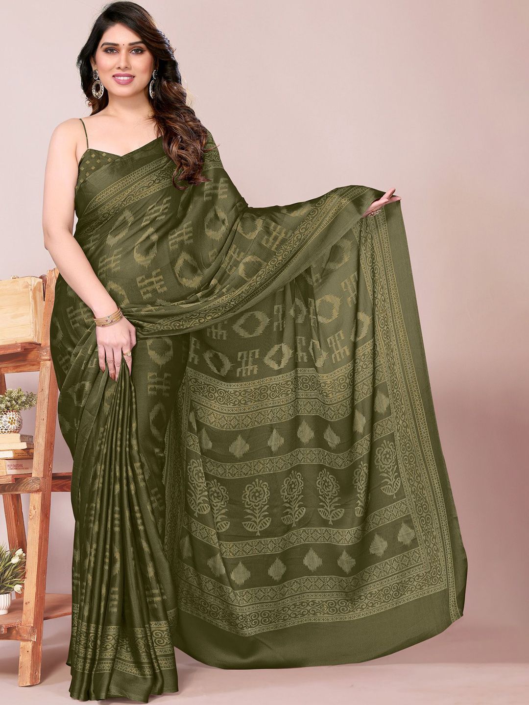 Dhimhi Women's Geometric Block Print Saree