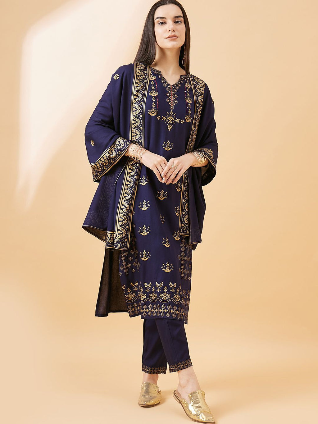 Dhimhi Women's Floral Printed Regular Kurta with Trousers & With Dupatta