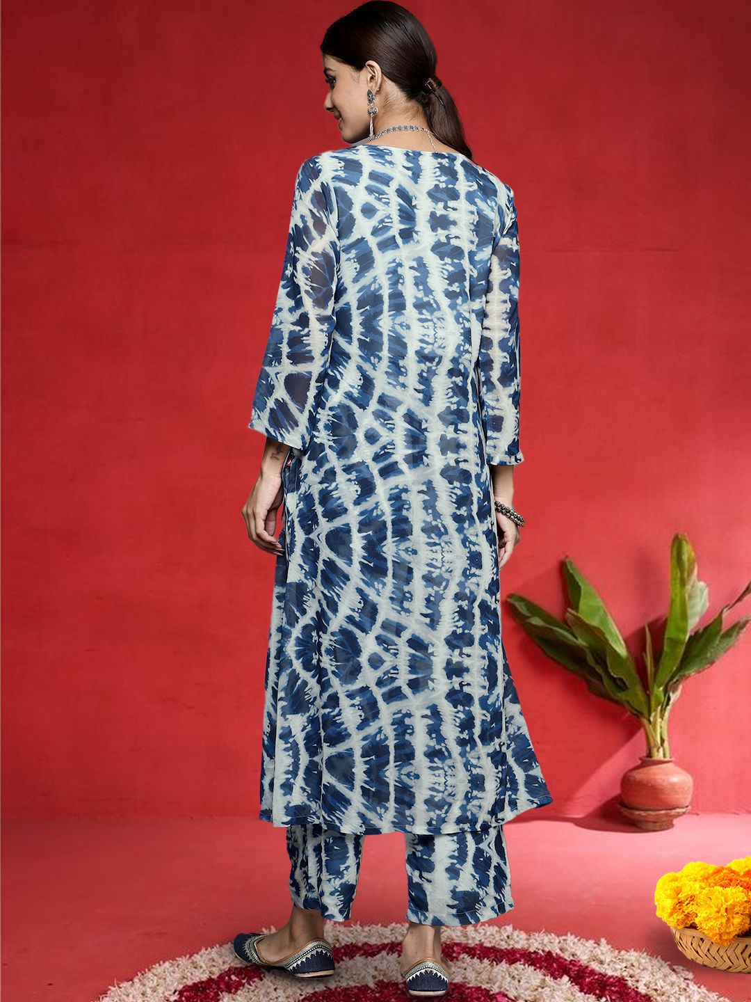 Dhimhi Women's Abstract Dyed Empire A-Line Calf Length Kurta Set