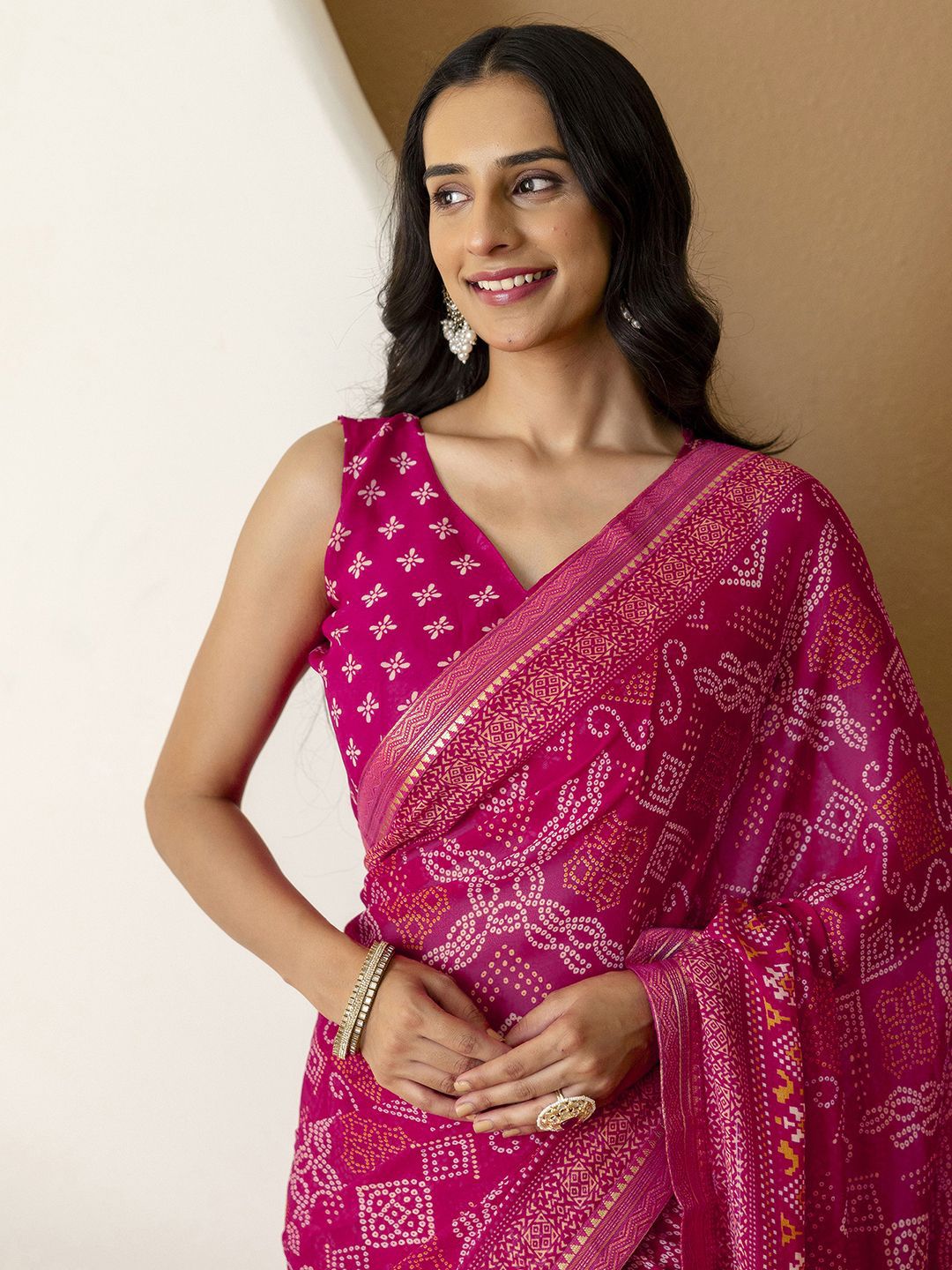 Dhimhi Women's Zari Embroidered Bandhani Saree