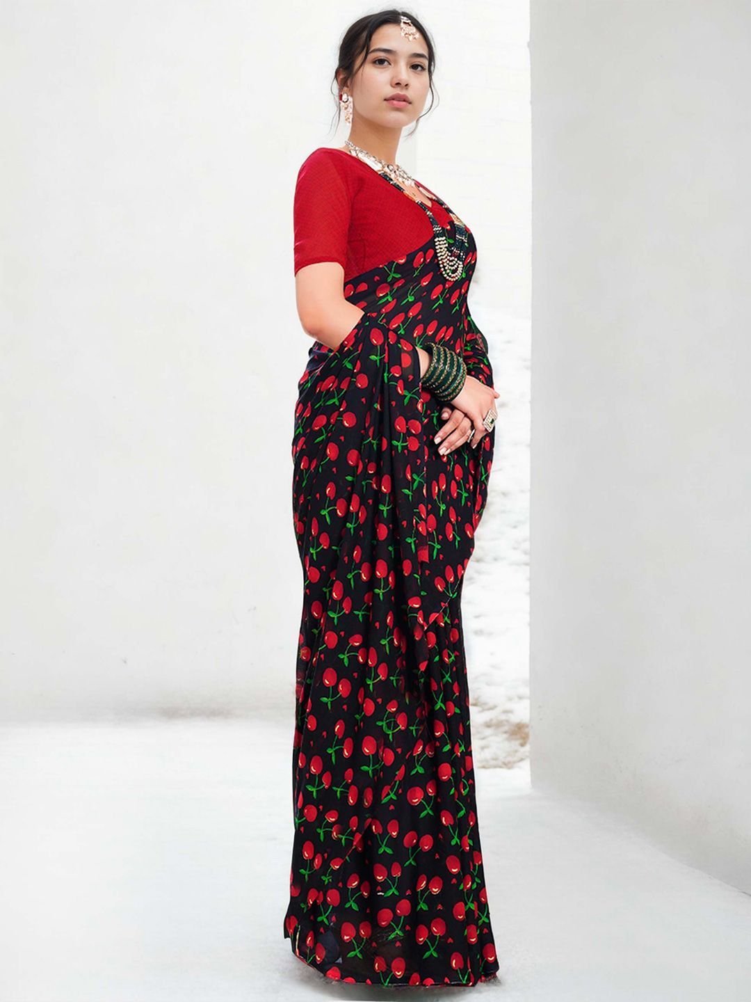 Dhimhi Women's Poly Georgette Saree