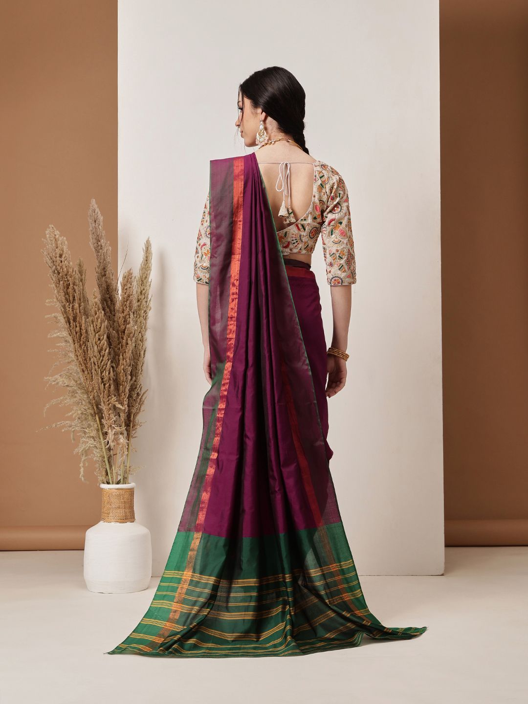 Dhimhi Women's Zari Banarasi Saree