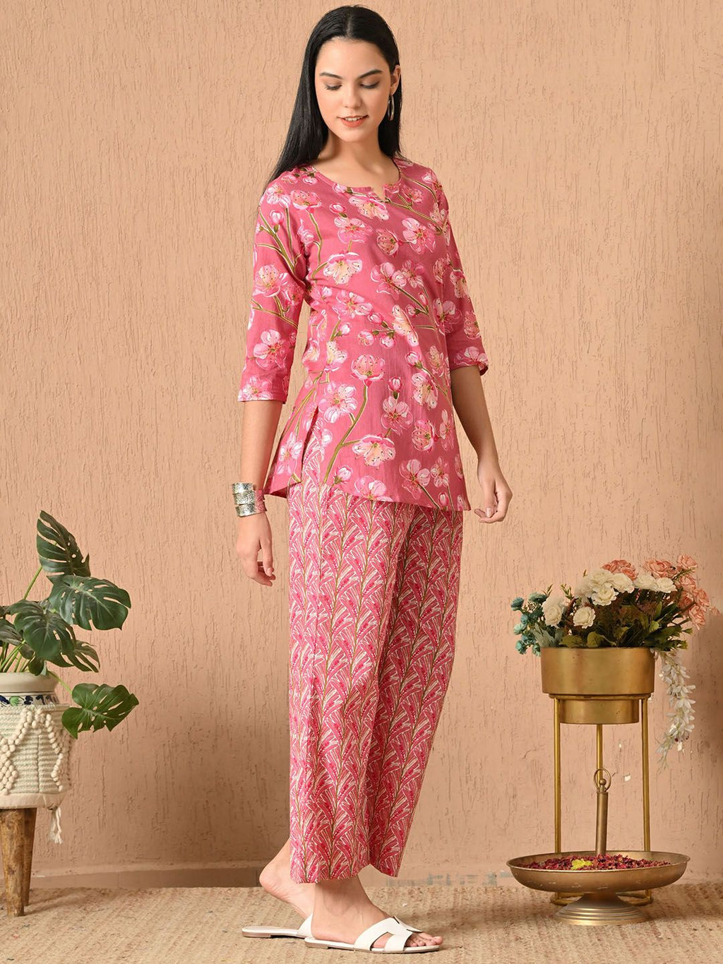 Dhimhi Women's Floral Printed Pure Cotton Kurti with Trousers