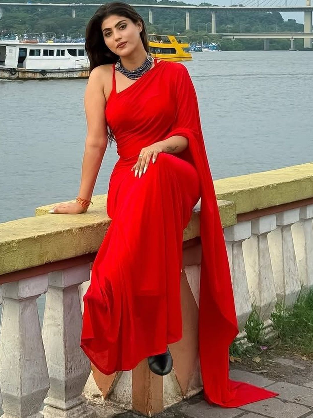 Dhimhi Women's Poly Georgette Saree