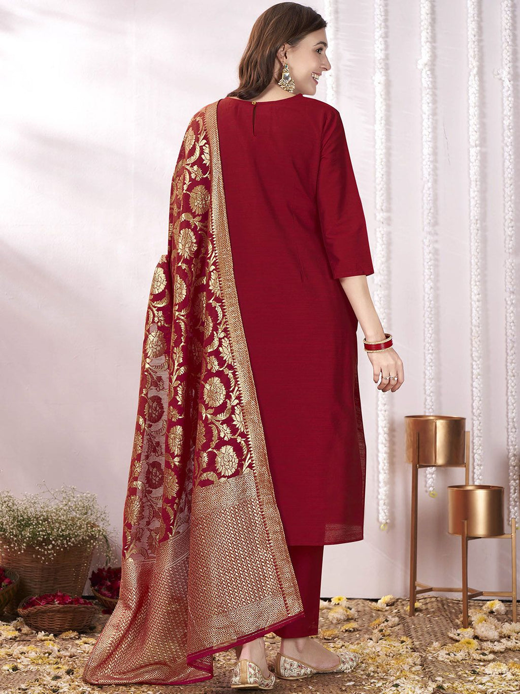 Dhimhi Women's Floral Yoke Design Regular Zari Straight Kurta with Trousers & Dupatta