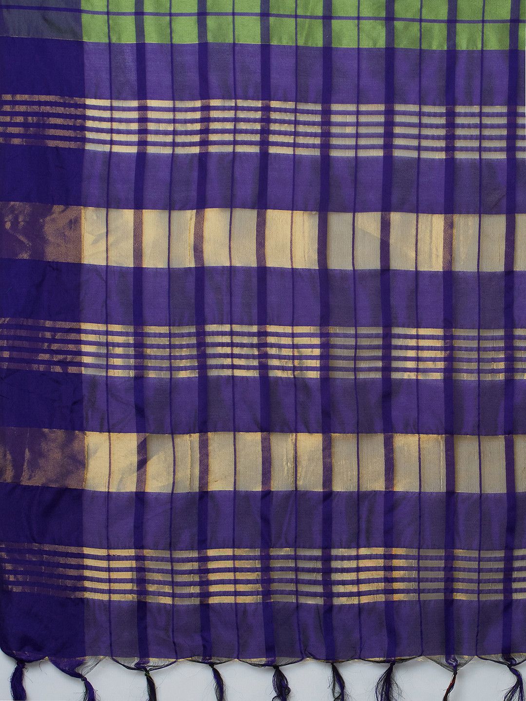 Dhimhi Women's Checked Saree with Blouse Piece