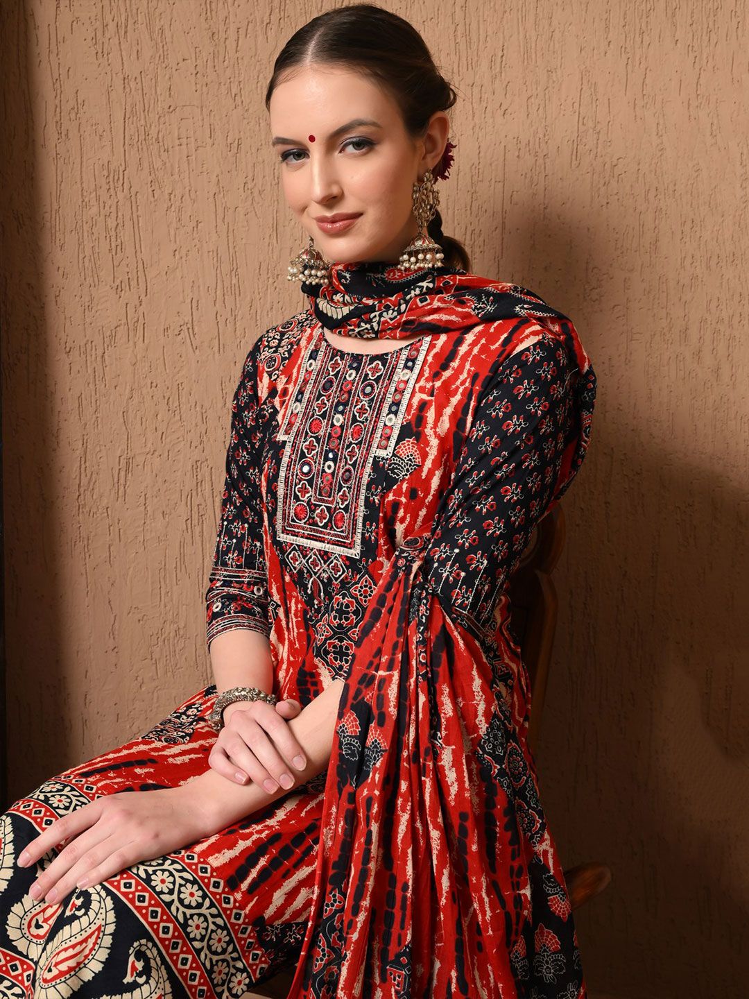 Dhimhi Women's Ethnic Motifs Printed Regular Pure Cotton Kurta with Trousers & With Dupatta