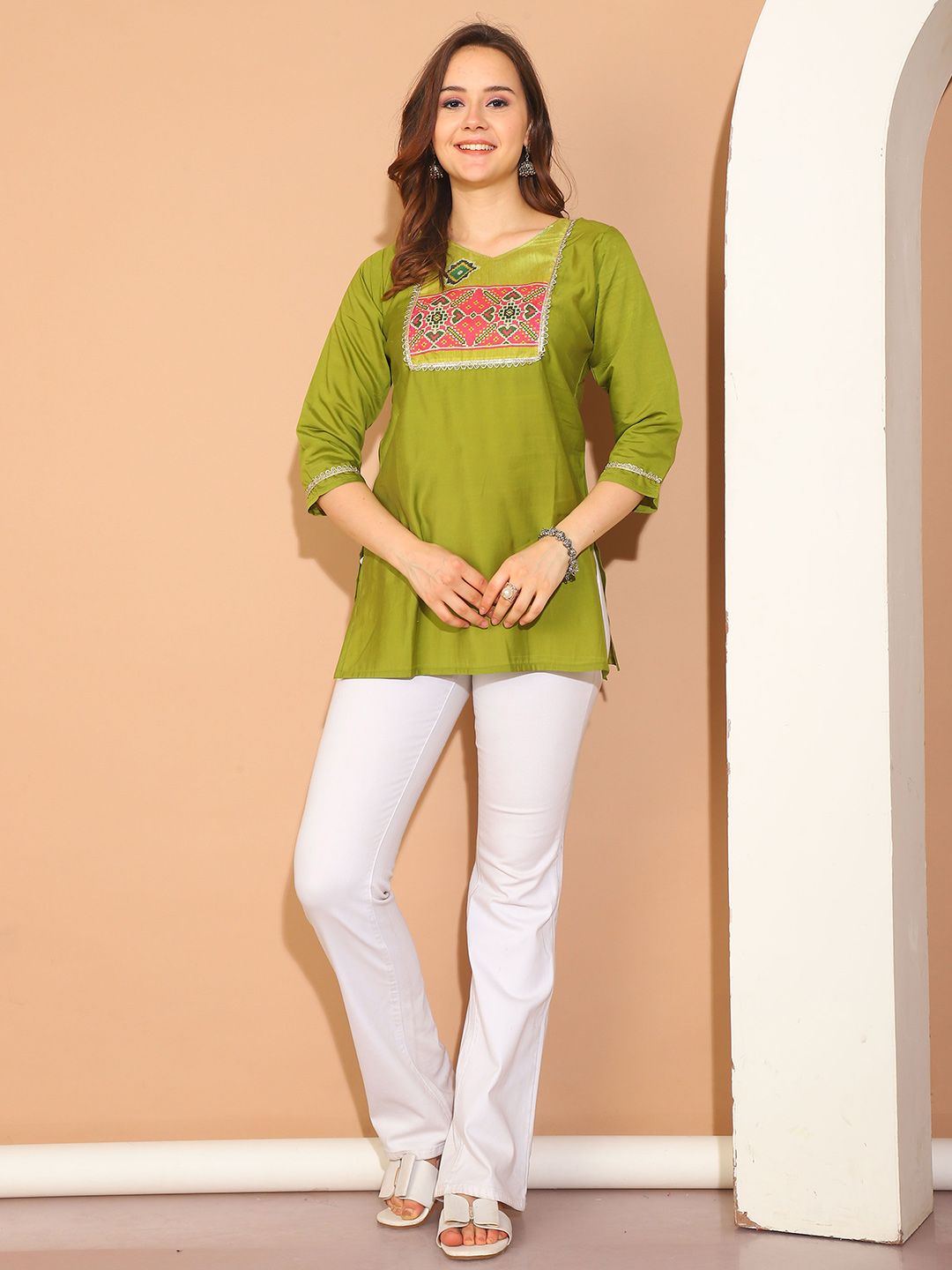 Dhimhi Women's Sweetheart Neck Printed Tunic