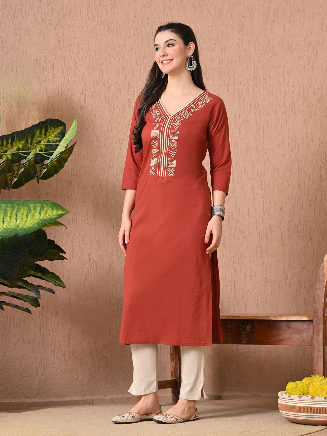 Geometric Embroidered Thread Work V-Neck Pure Cotton Kurta
