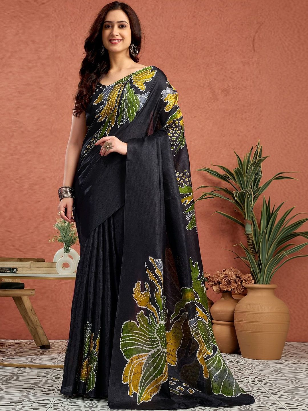 Dhimhi Women's Floral Saree