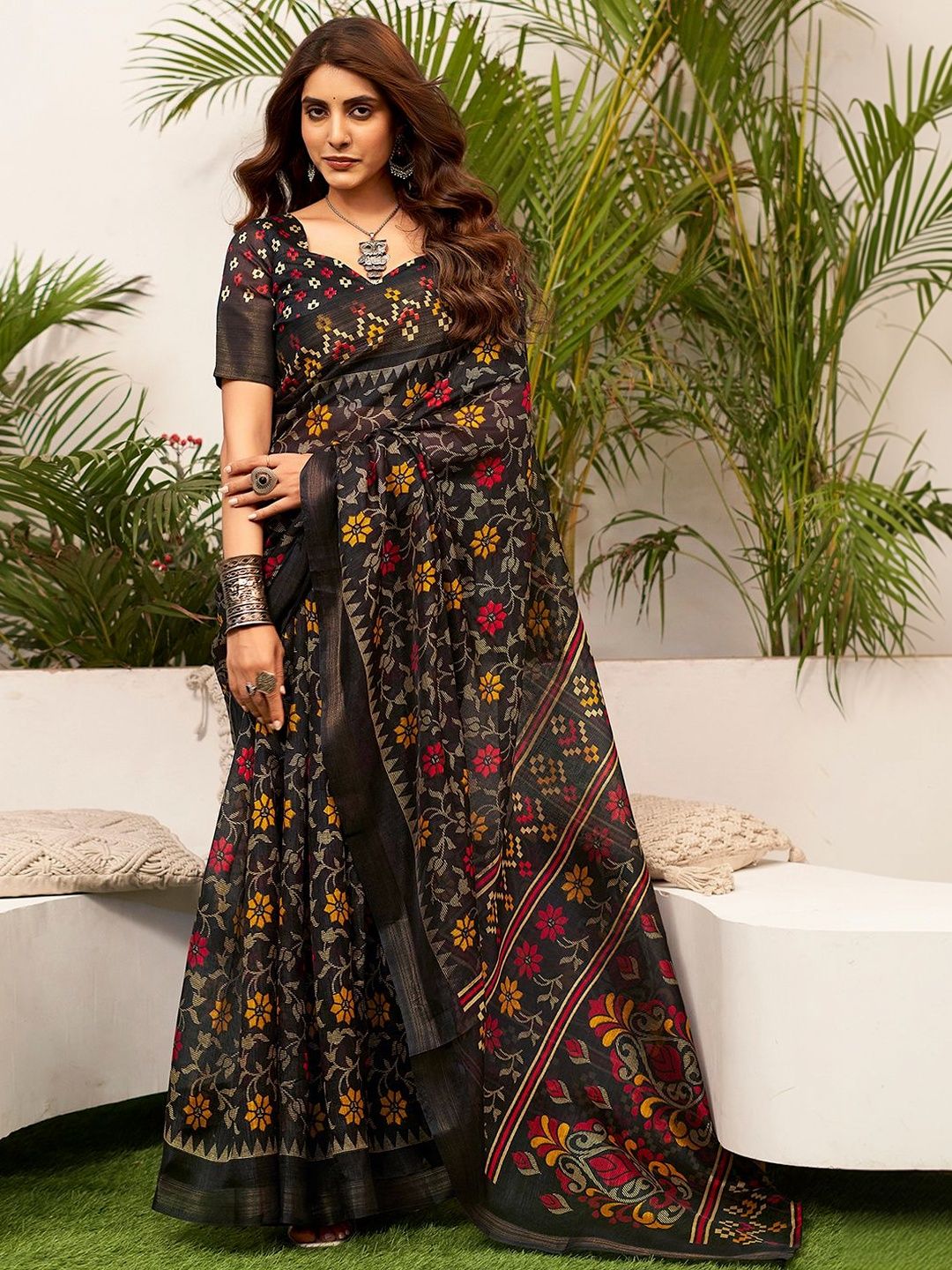 Dhimhi Women's Floral Saree