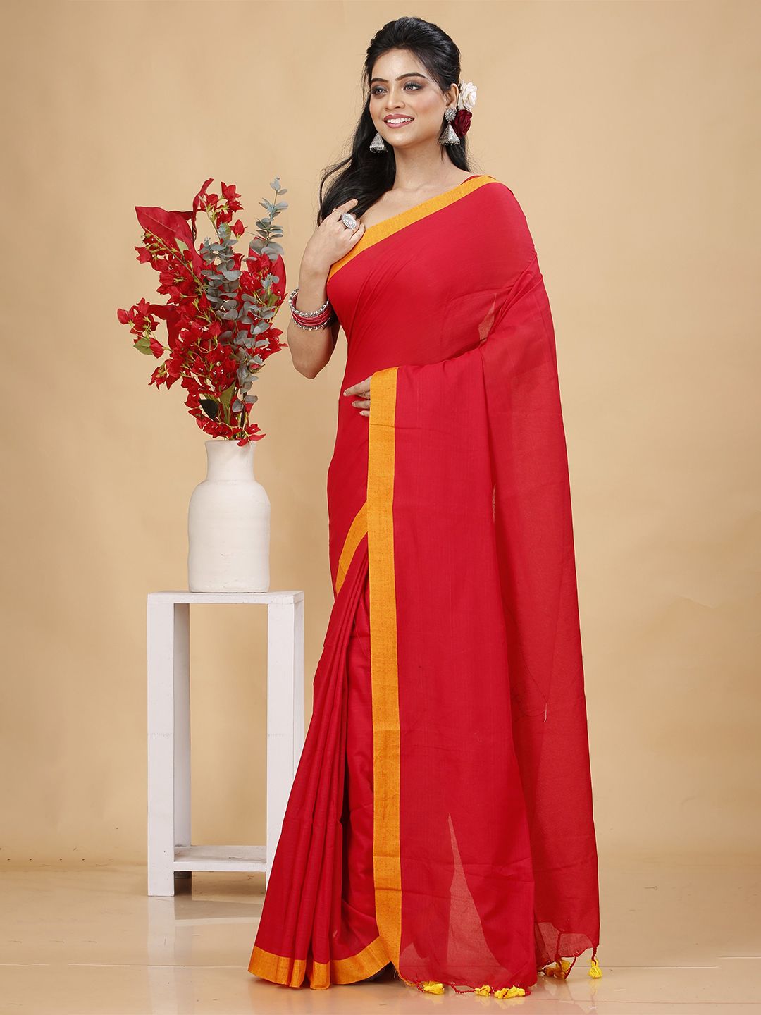 Dhimhi Women's Solid Taant Saree