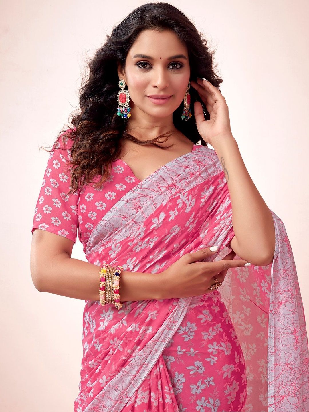 Dhimhi Women's Floral Poly Georgette Saree