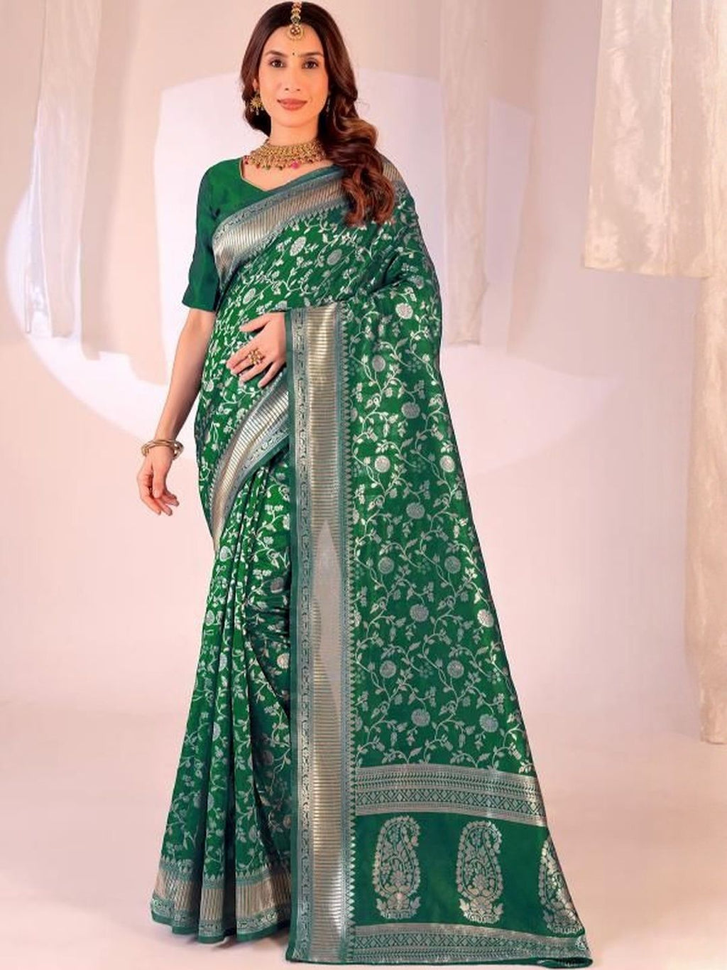 Dhimhi Women's Green Silk Cotton Woven Design Sarees