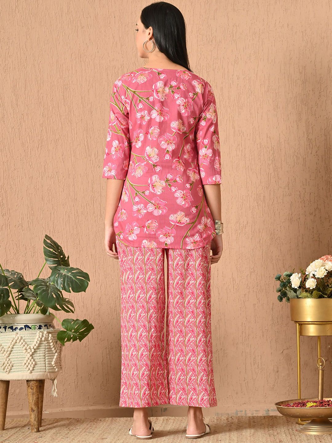 Dhimhi Women's Floral Printed Pure Cotton Kurti with Trousers