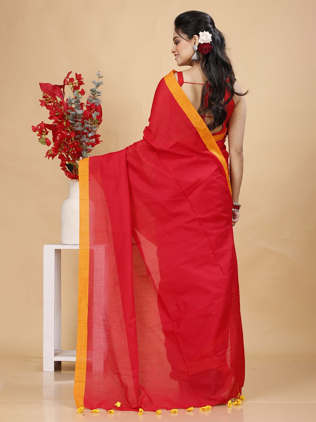 Dhimhi Women's Solid Taant Saree