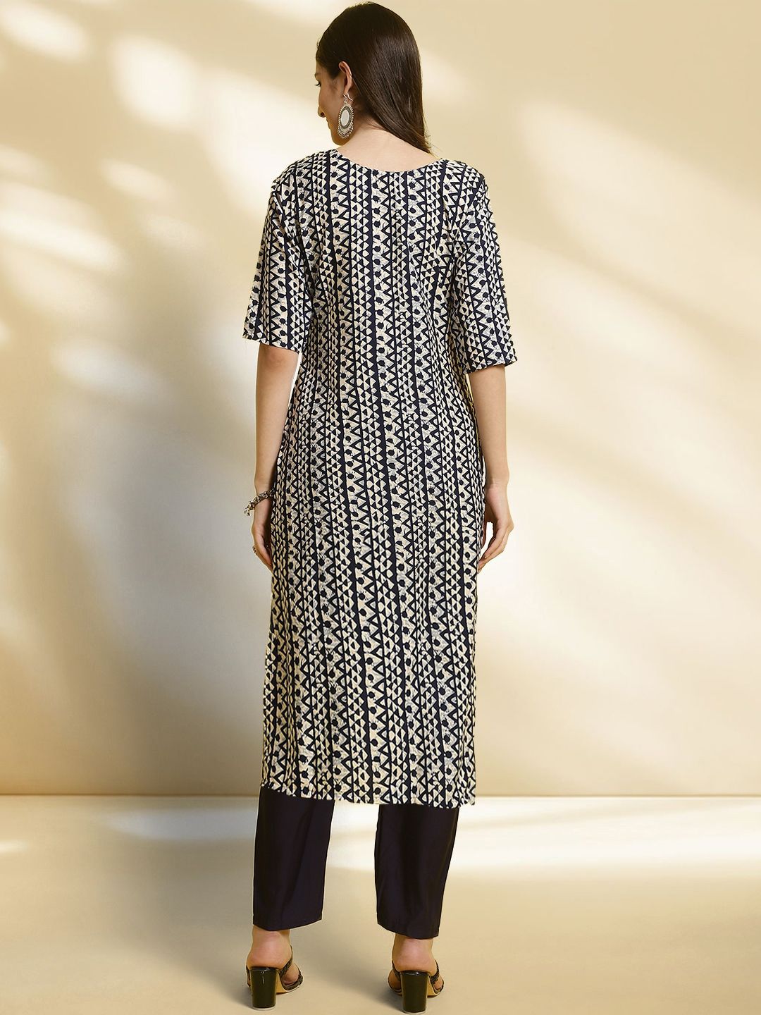 Women Ethnic Motifs Crepe Kurta