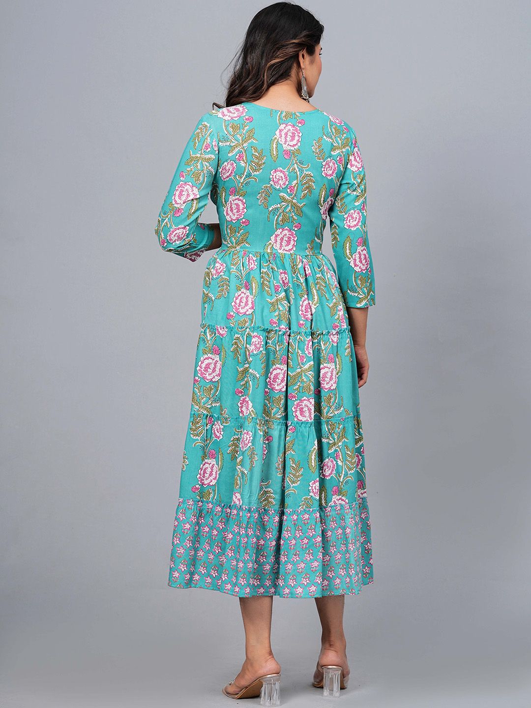 Floral Printed Tiered Three-Quarter Sleeves Flared Anarkali Kurta