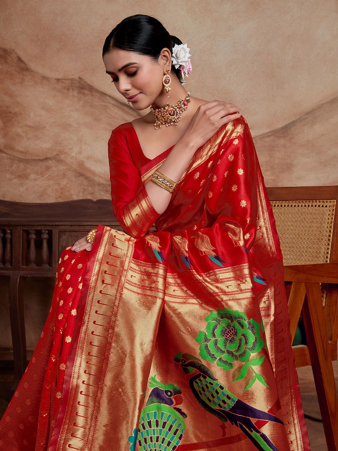 Dhimhi Women's Ethnic Motifs Silk Blend Woven Paithani Saree with Blouse Piece