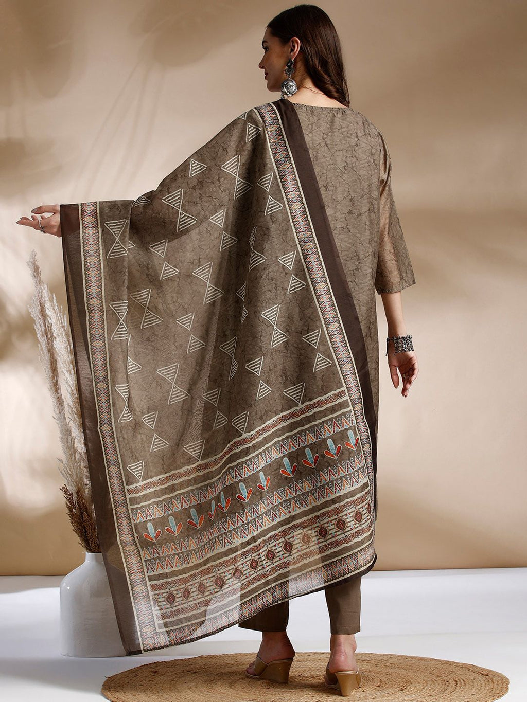Dhimhi Women Abstract Printed Regular Chanderi Cotton Kurta With Trousers & Dupatta