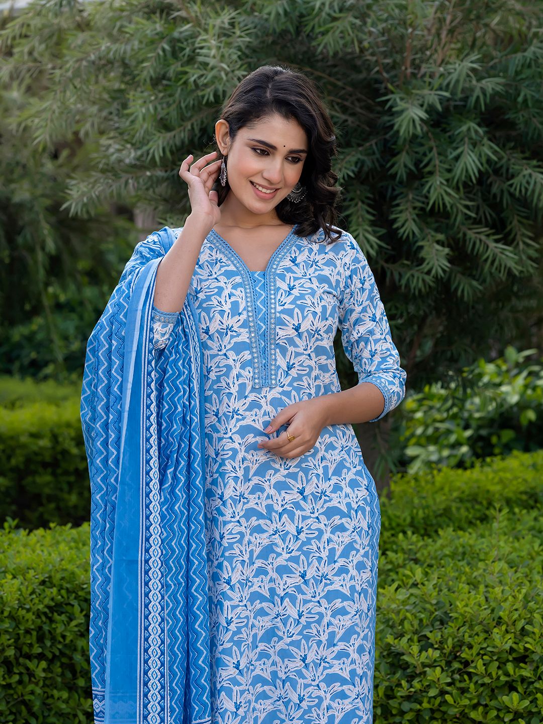 Dhimhi Women's Floral Printed Regular Pure Cotton Kurta with Trousers & With Dupatta