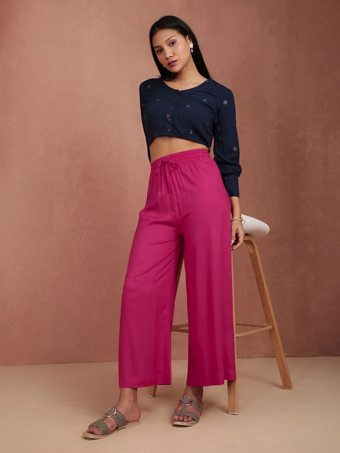 Dhimhi Women's Pink Solid Wide Leg Palazzos