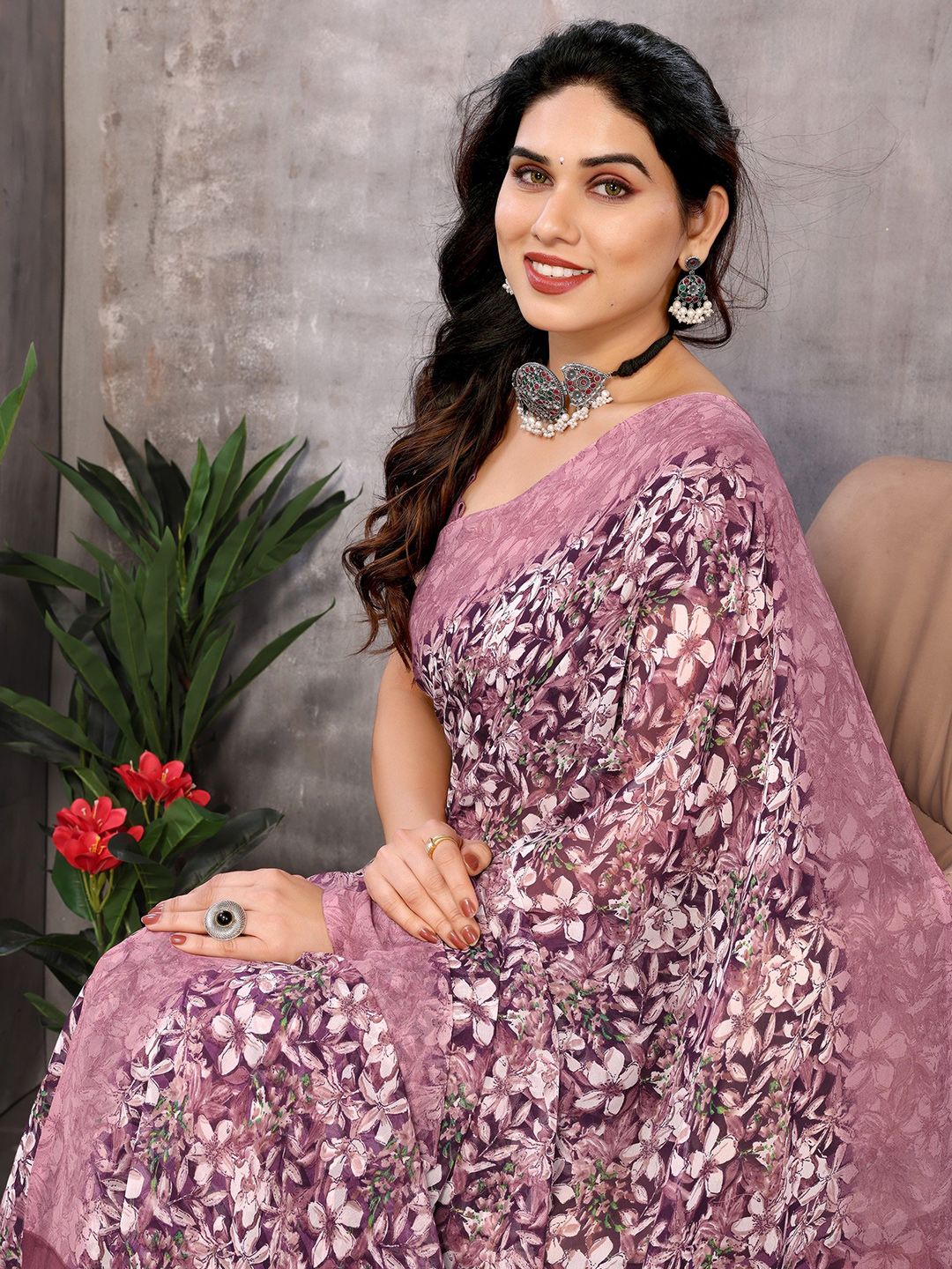 Dhimhi Women's Floral Printed Pure Georgette Saree