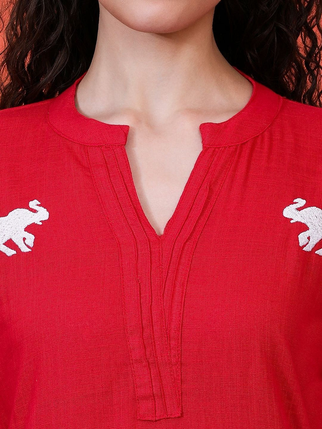 Women Embroidered Keyhole Neck Thread Work Kurta