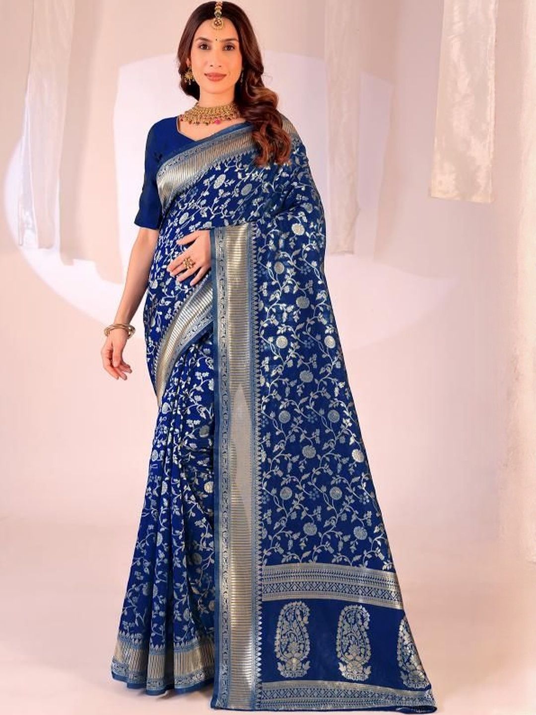 Dhimhi Women's Navy Blue Silk Cotton Woven Design Sarees