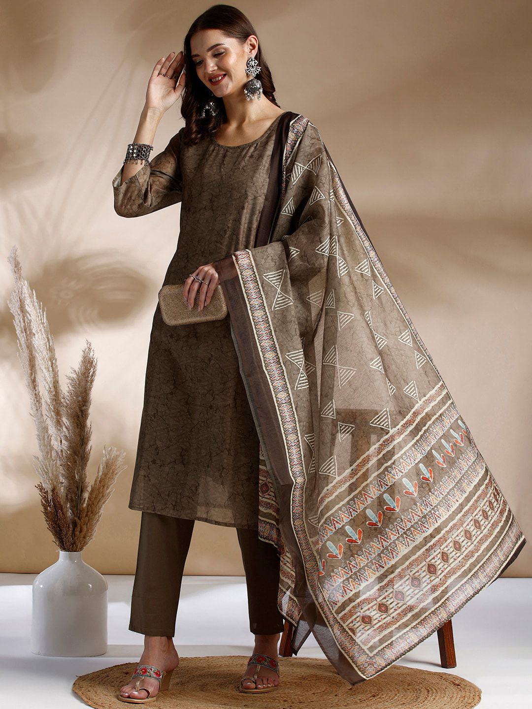 Dhimhi Women Abstract Printed Regular Chanderi Cotton Kurta With Trousers & Dupatta