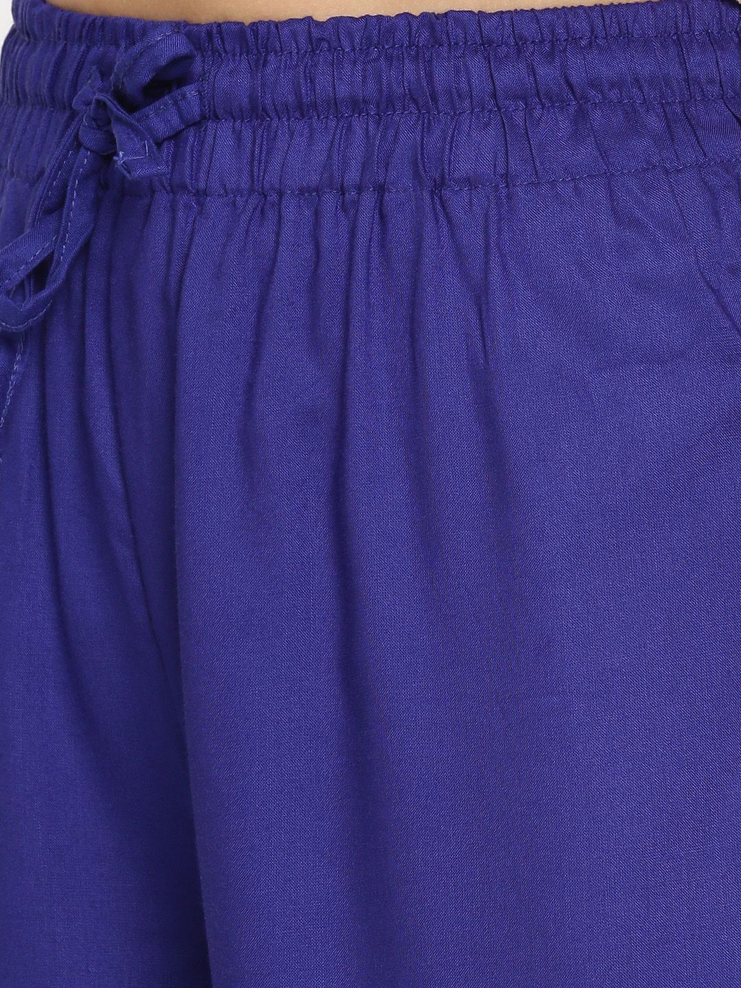 Dhimhi Women's Blue Solid Wide Leg Palazzos