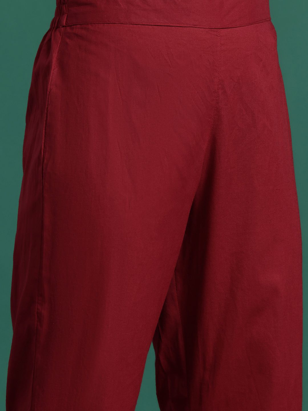 Dhimhi Women's Ethnic Foil Printed Shoulder Straps Pure Cotton Kurta Set