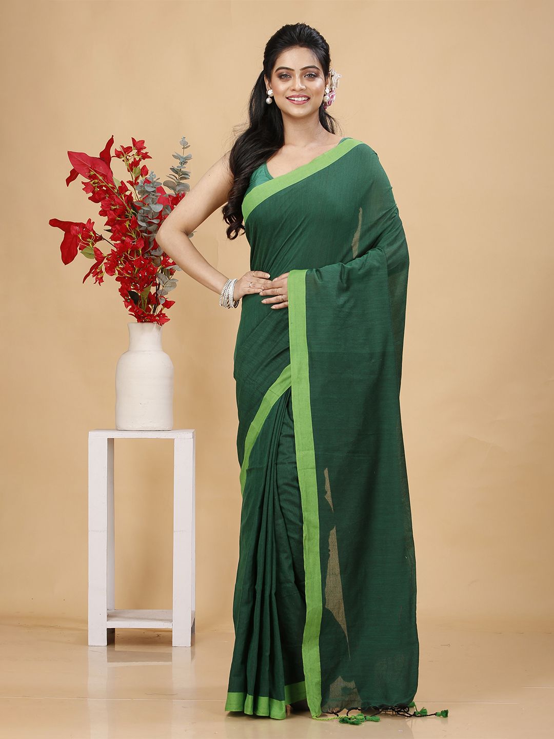 Dhimhi Women's Solid Taant Saree