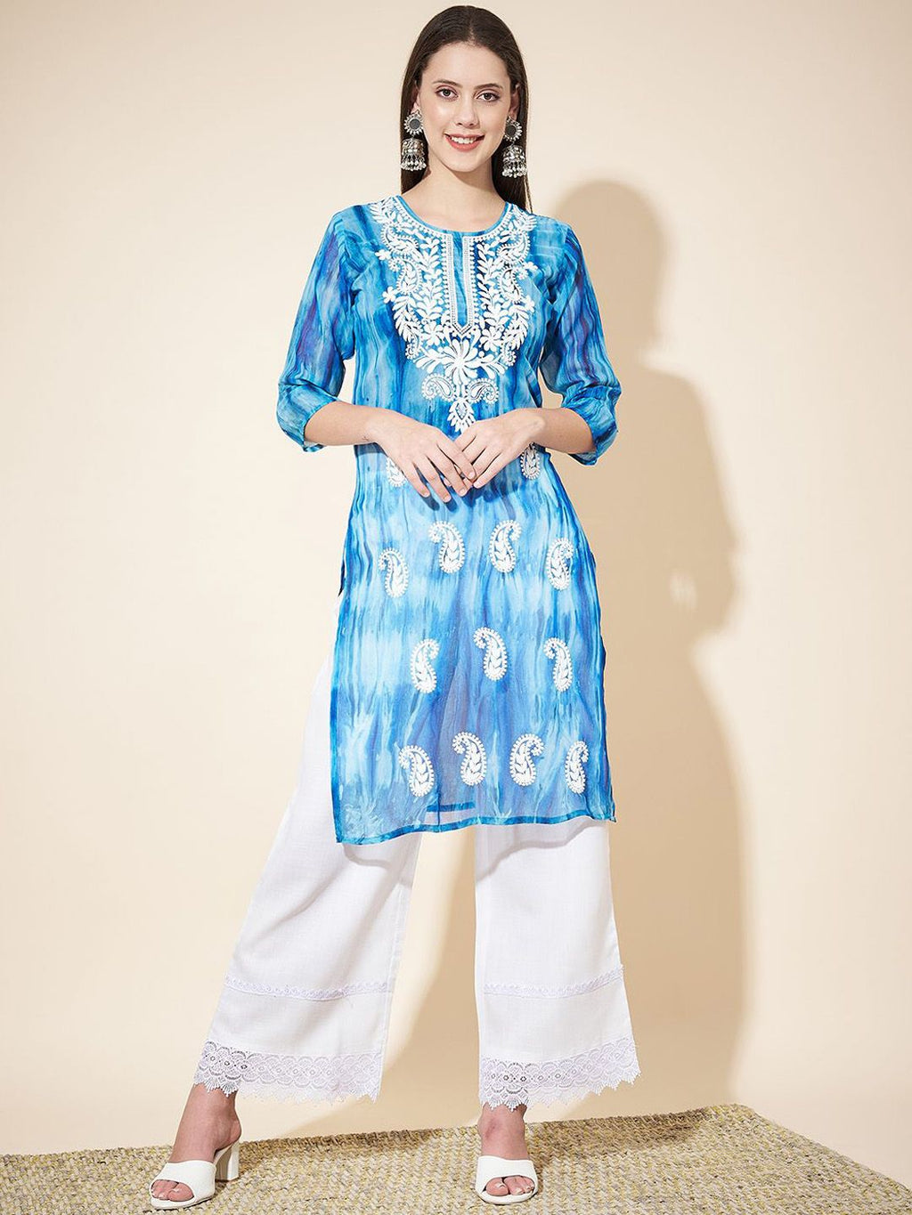 Printed Round Neck Thread Work Georgette Kurta