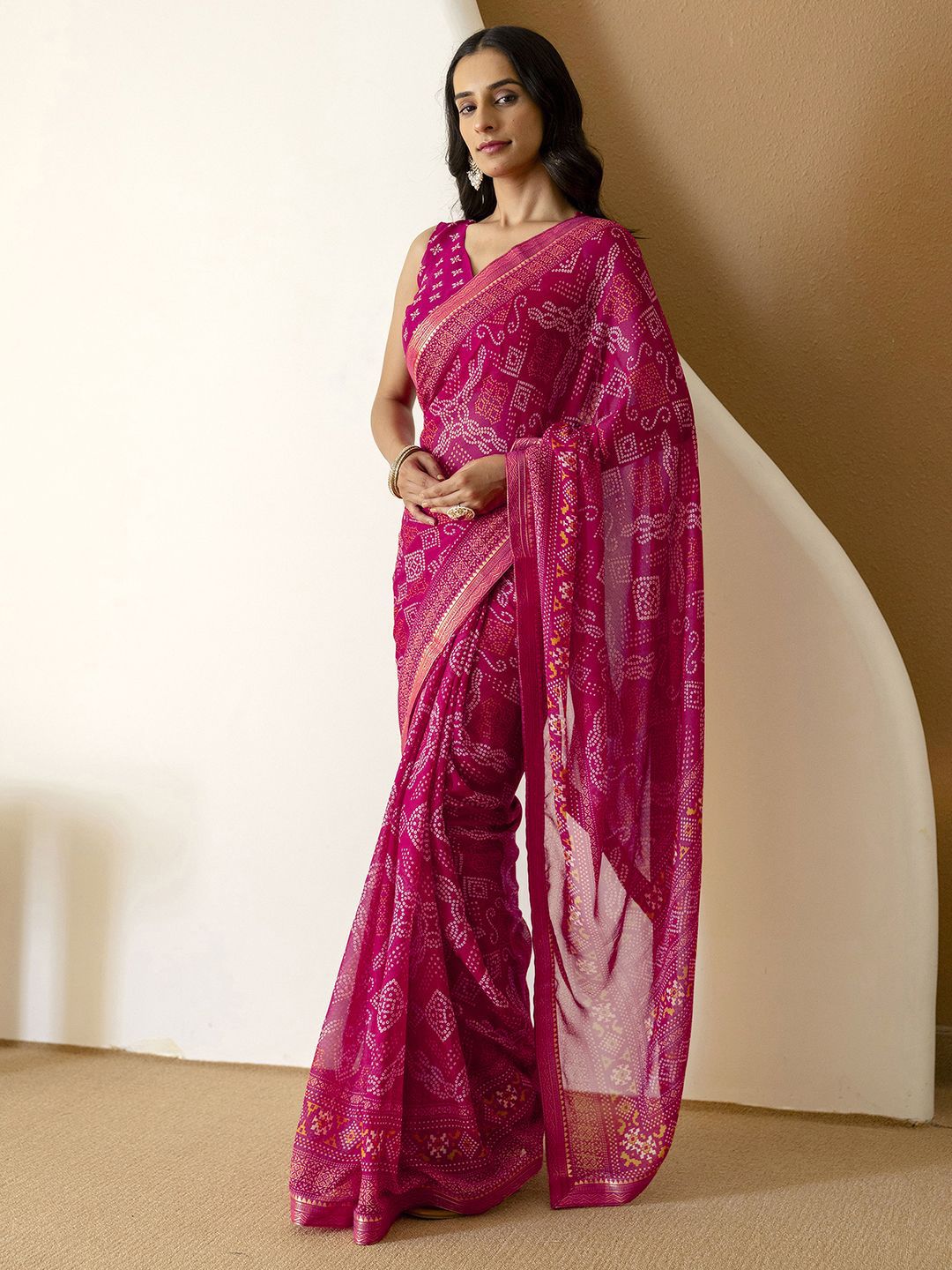 Dhimhi Women's Zari Embroidered Bandhani Saree