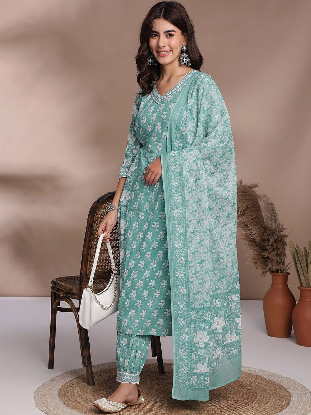 Dhimhi Women Floral Printed Regular Pure Cotton Kurta with Trousers & With Dupatta