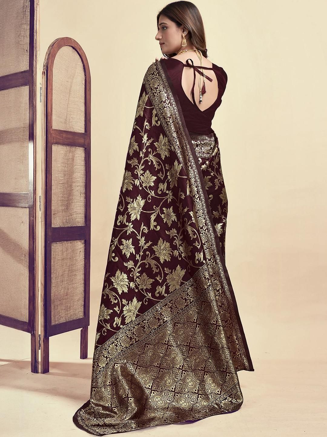 Dhimhi Women's Woven Design Zari Silk Blend Banarasi Saree