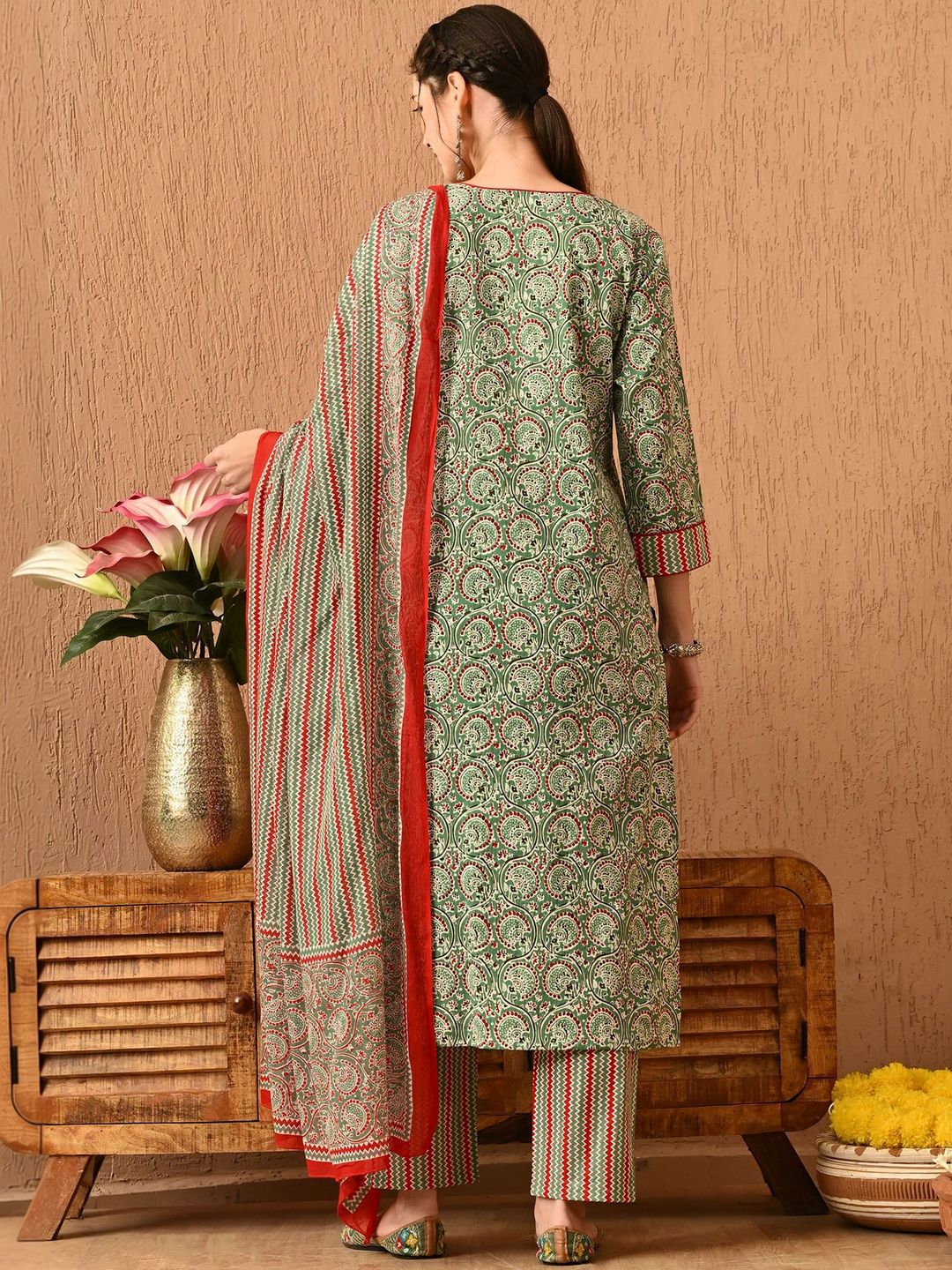 Dhimhi Women's Ethnic Motifs Printed Regular Pure Cotton Kurta with Trousers & With Dupatta