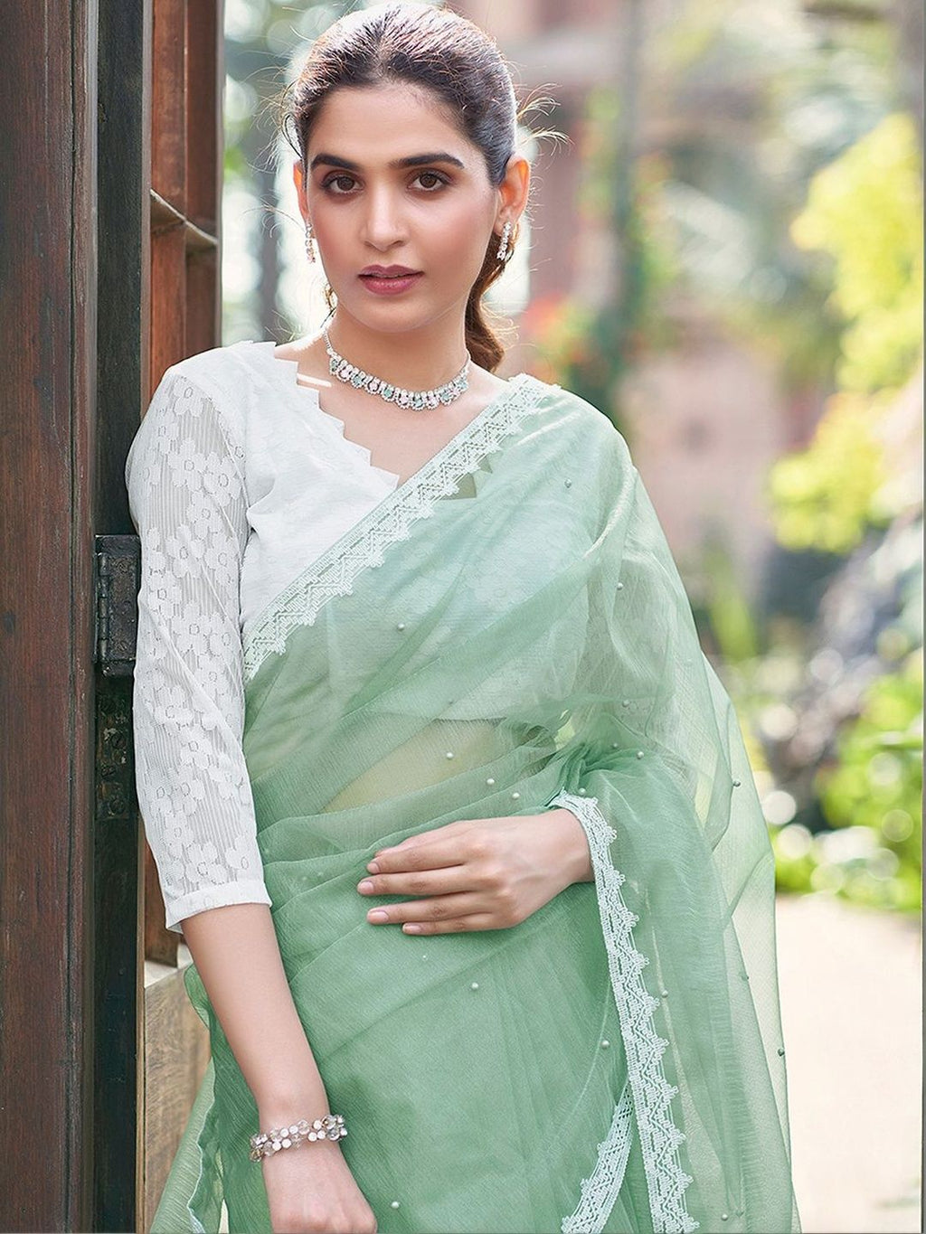 Dhimhi Women's Beads and Stones Supernet Saree