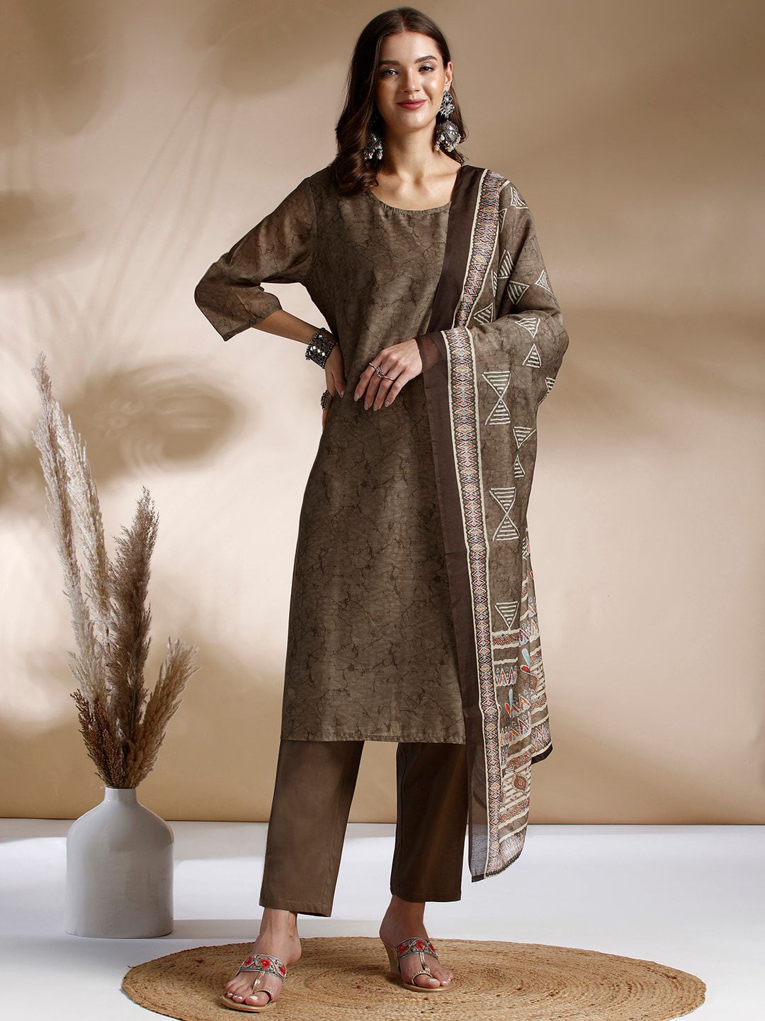 Dhimhi Women Abstract Printed Regular Chanderi Cotton Kurta With Trousers & Dupatta