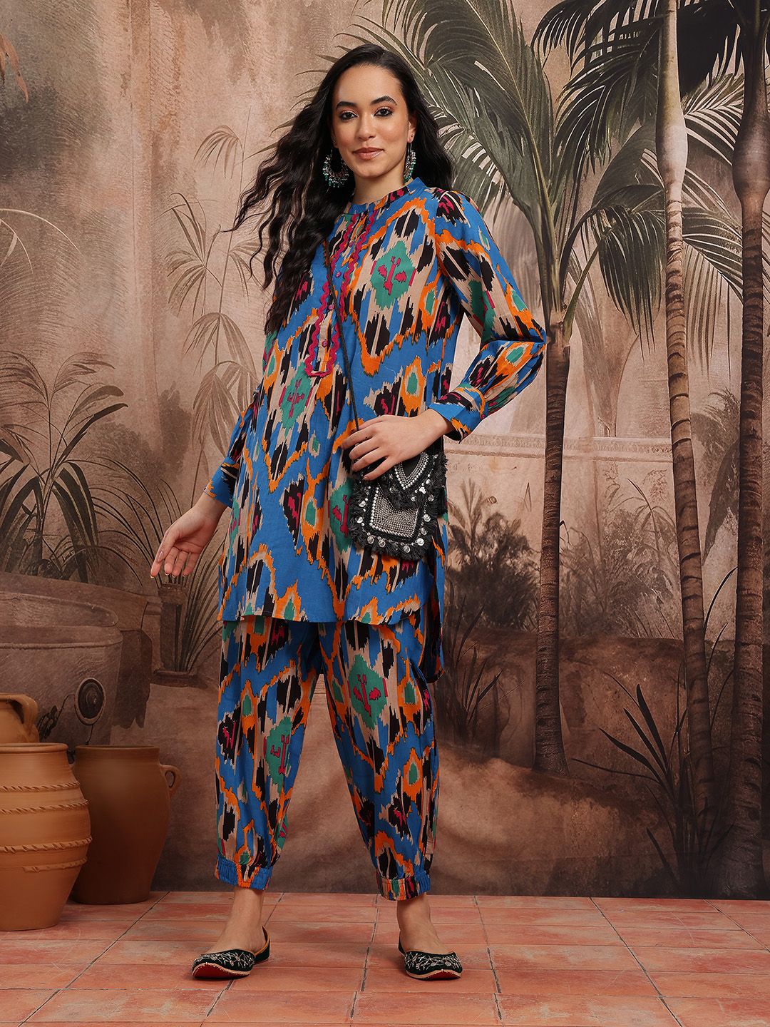 Dhimhi Women's Abstract Print High Low Cotton Kurta with Salwar