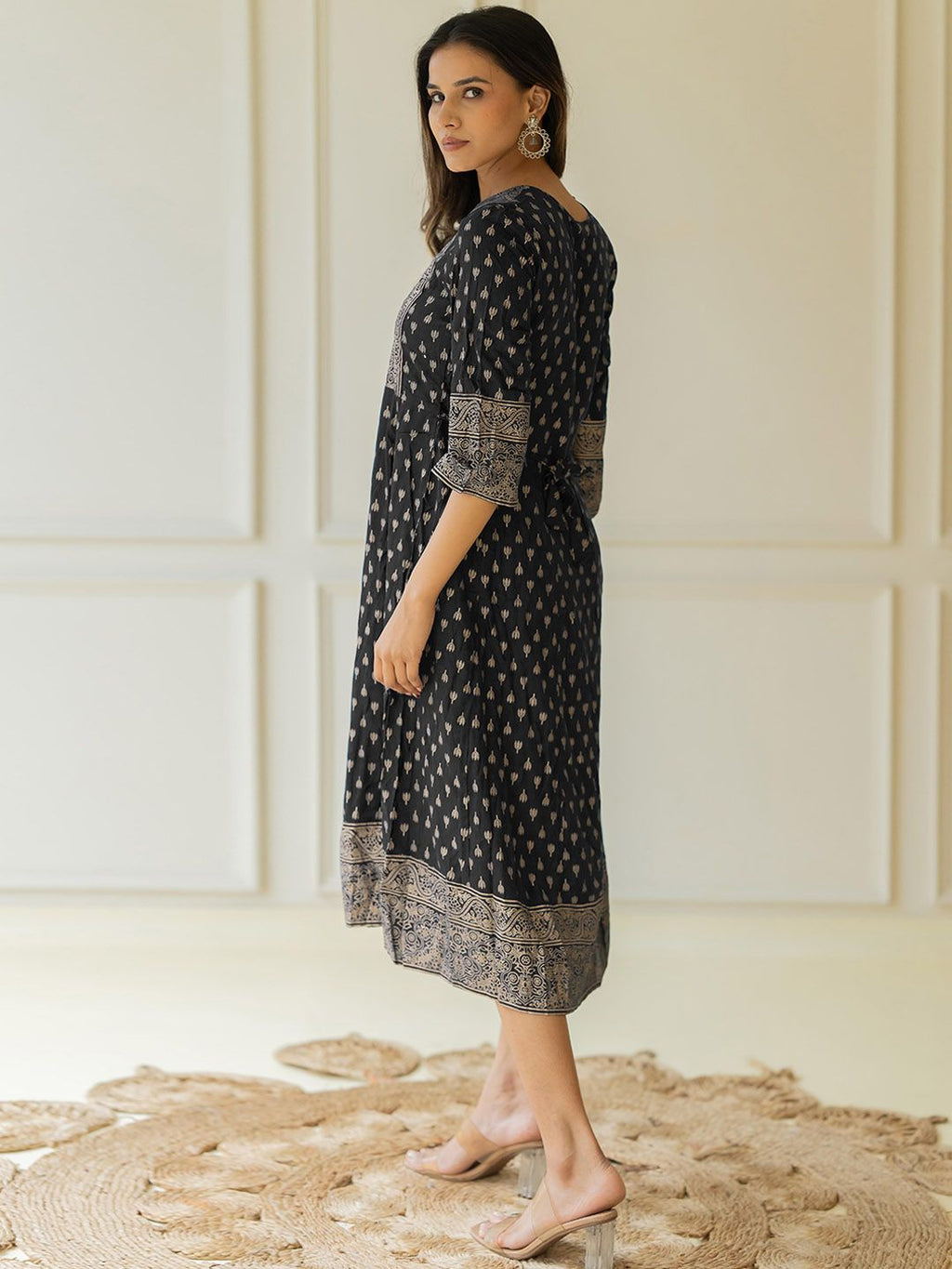 Dhimhi Women's Floral Printed Round Neck Cotton Fit & Flare Midi Ethnic Dress