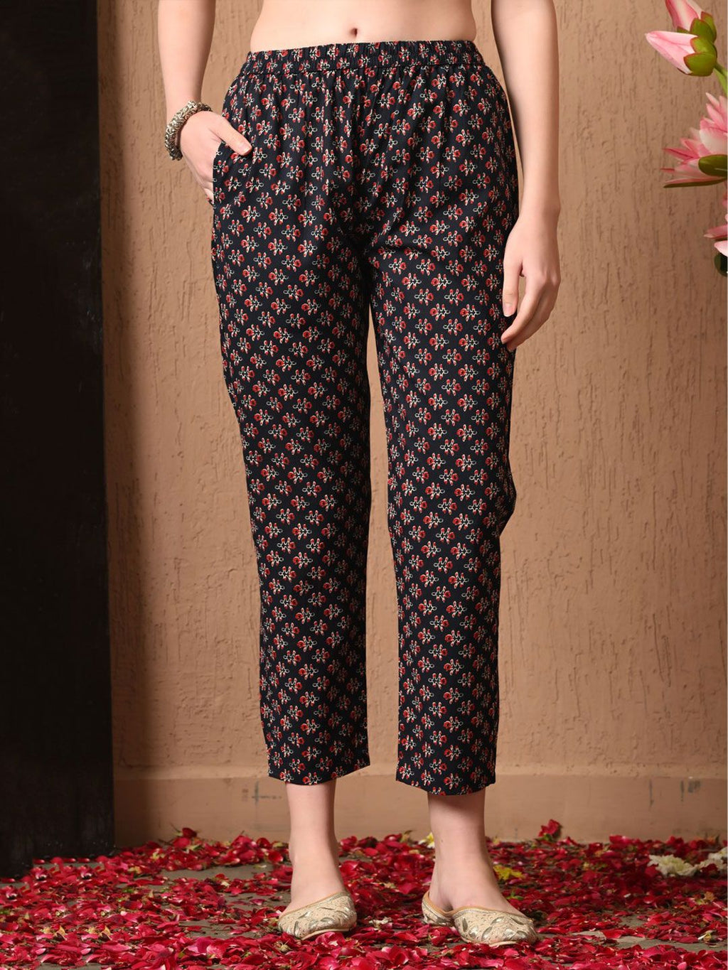 Dhimhi Women's Ethnic Motifs Printed Regular Pure Cotton Kurta with Trousers & With Dupatta