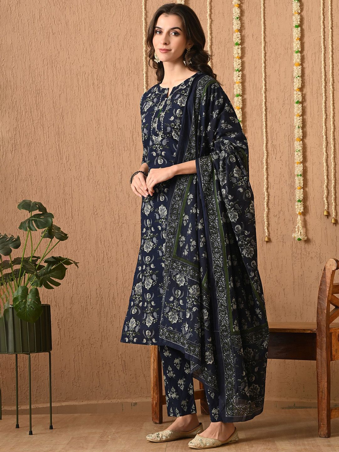 Dhimhi Women's Floral Printed Regular Pure Cotton Kurta with Trousers & With Dupatta