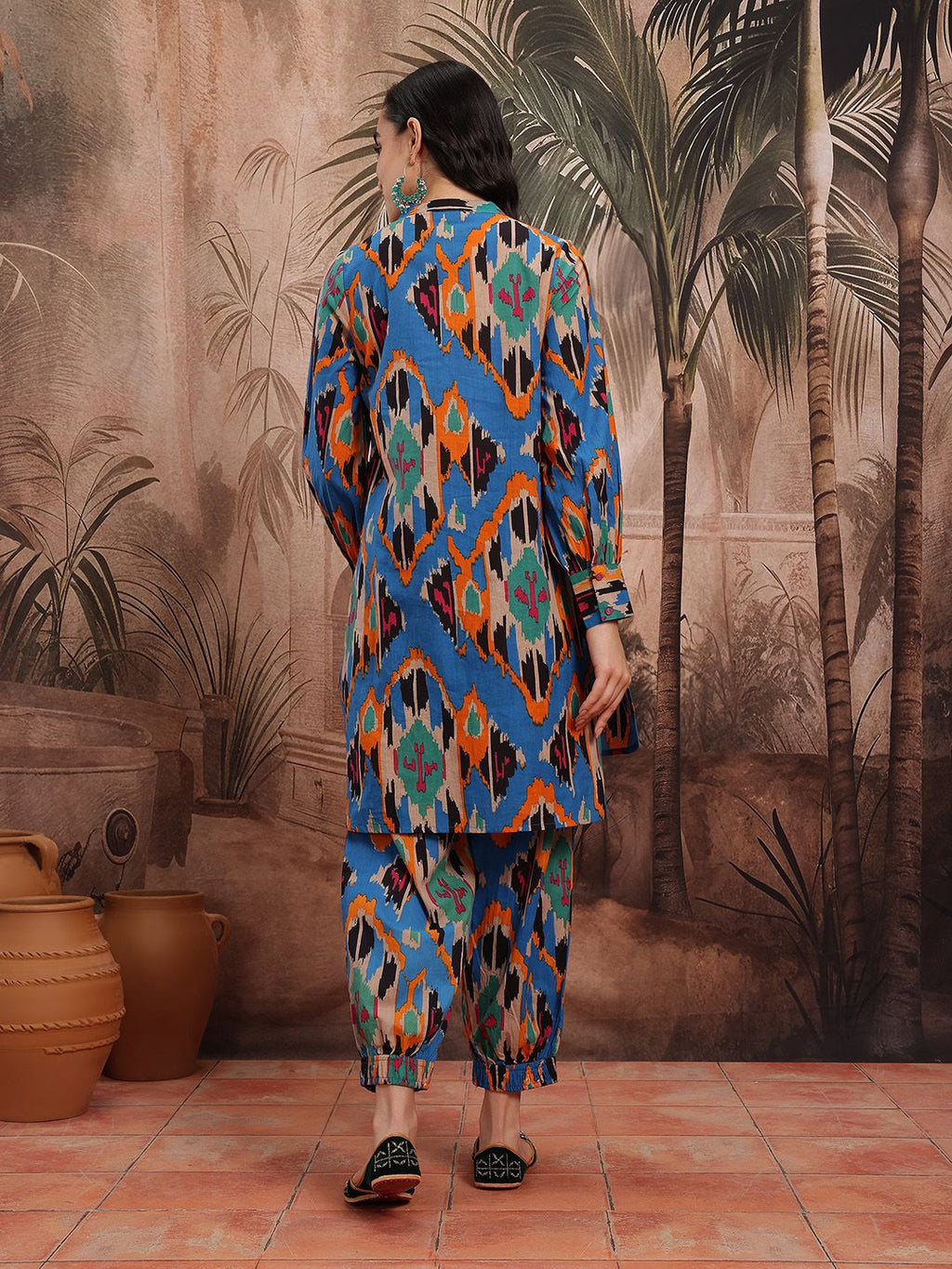 Dhimhi Women's Abstract Print High Low Cotton Kurta with Salwar