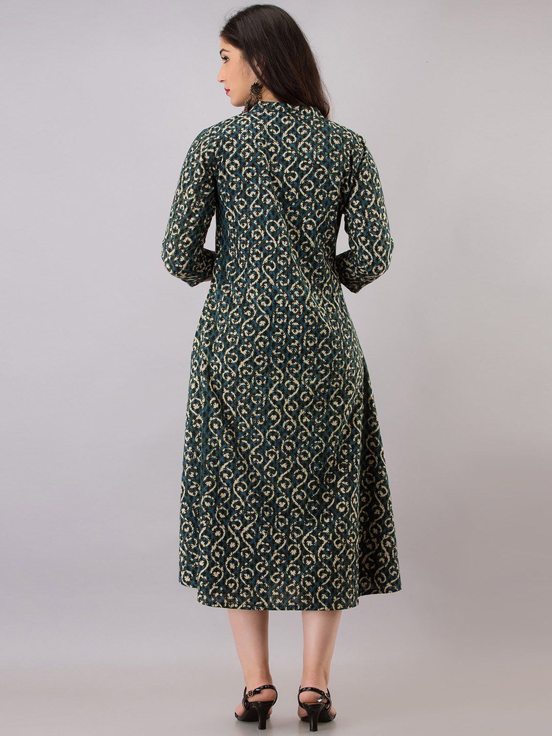 Women Grey & Beige Ethnic Motifs Printed Thread Work Fusion Kurta