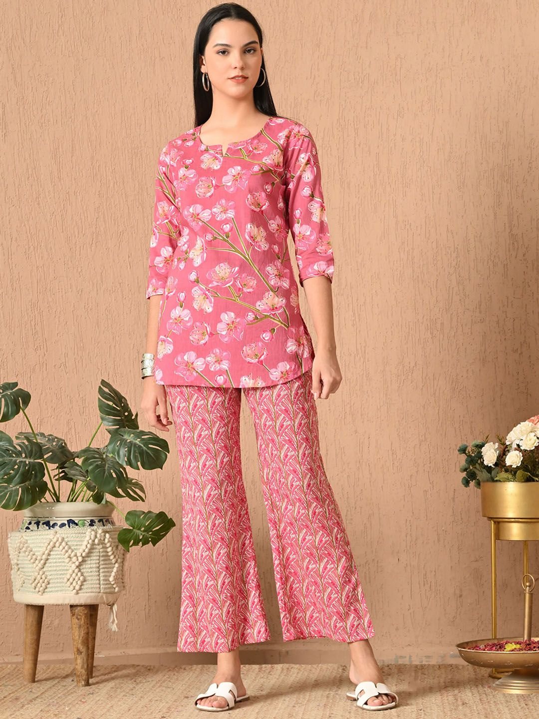 Dhimhi Women's Floral Printed Pure Cotton Kurti with Trousers