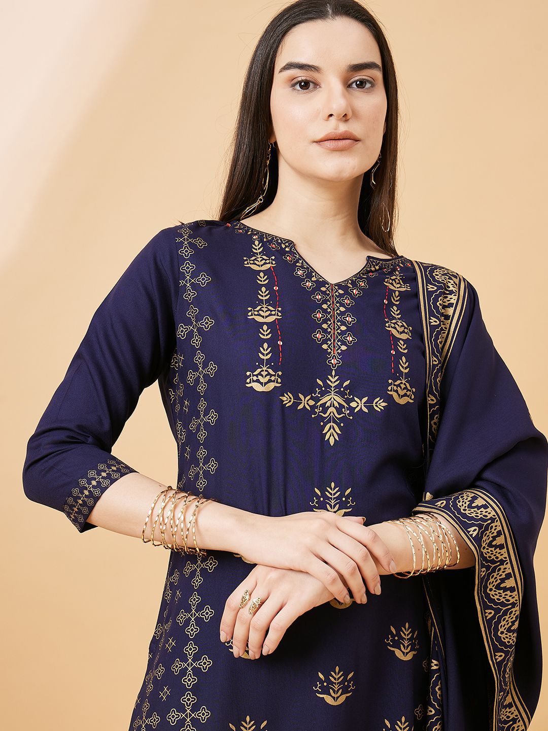 Dhimhi Women's Floral Printed Regular Kurta with Trousers & With Dupatta