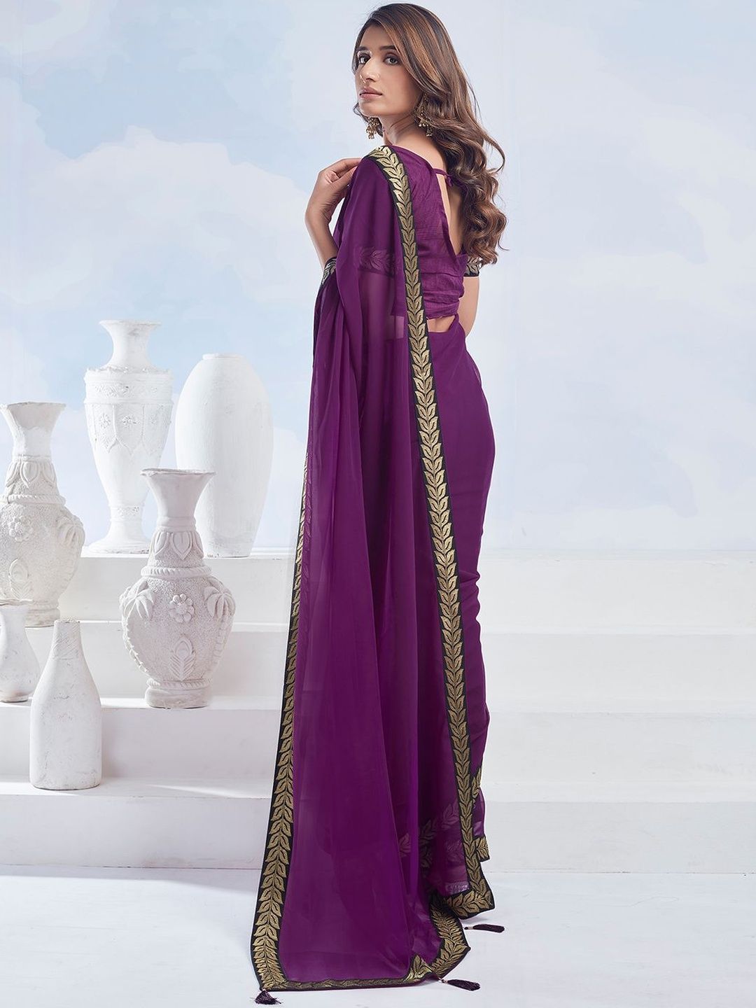 Dhimhi Women's Woven Design Poly Georgette Saree